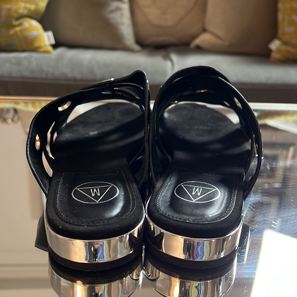 Sandals - Picture 3 of 6